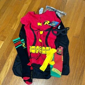 Robin costume with bonus socks. Women medium. Socks NWT
